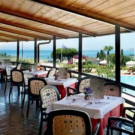 호텔 Costa Di Kair Ed Din 3*